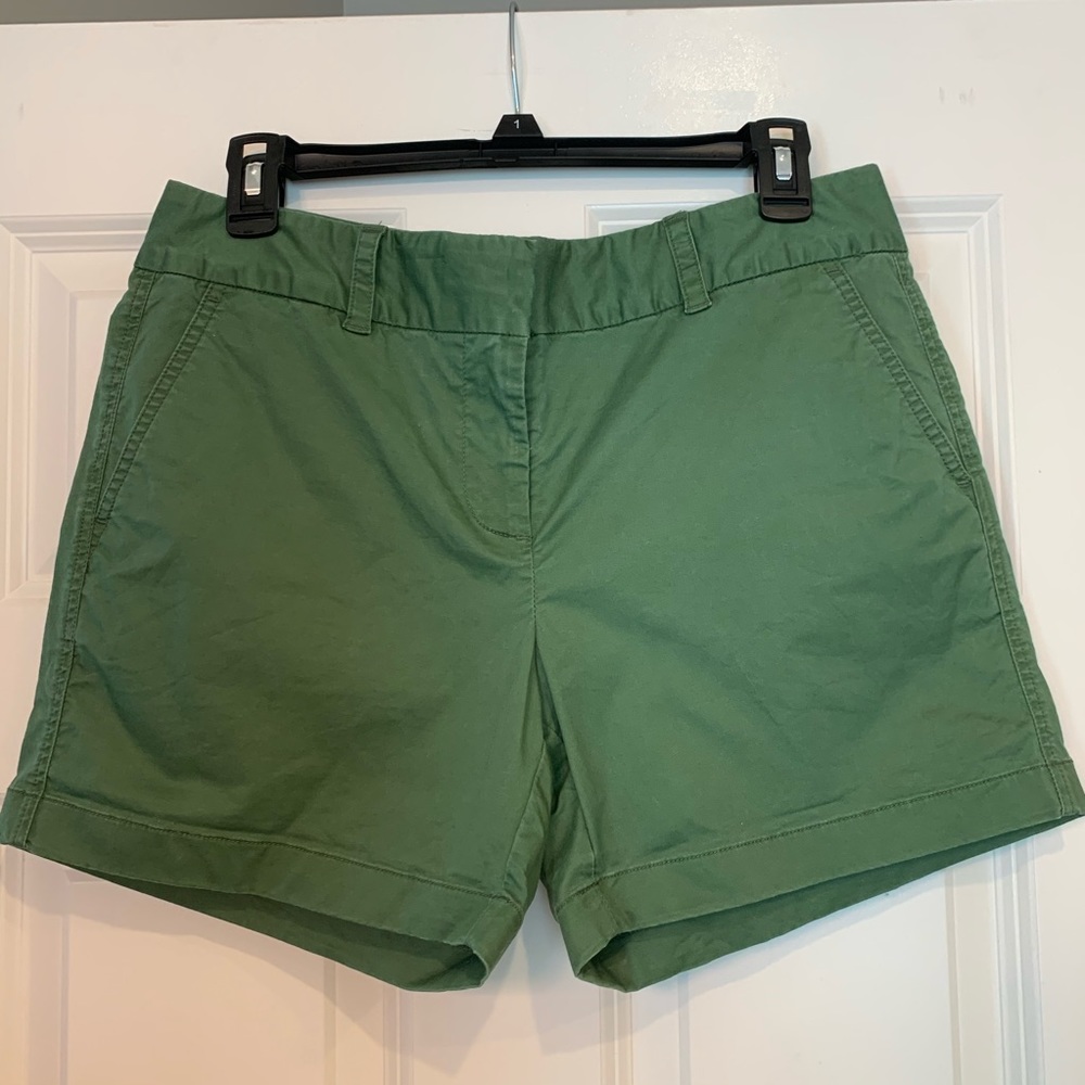 Vineyard Vines Green Women's Shorts